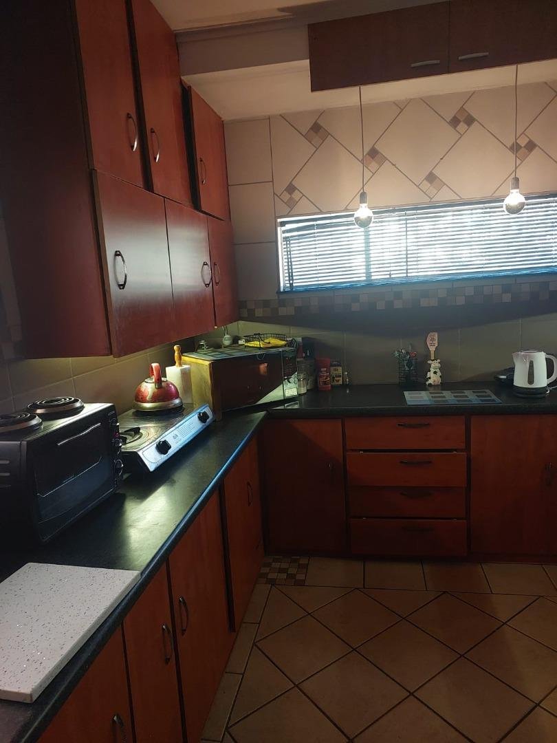 4 Bedroom Property for Sale in Lourenspark North West